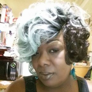 Meet your Posher, Lashawnda